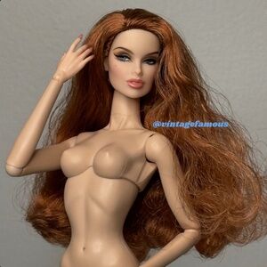 Integrity Redhead Fashion Royalty Vanessa Articulated Poeme D'Amour Nude Doll FR